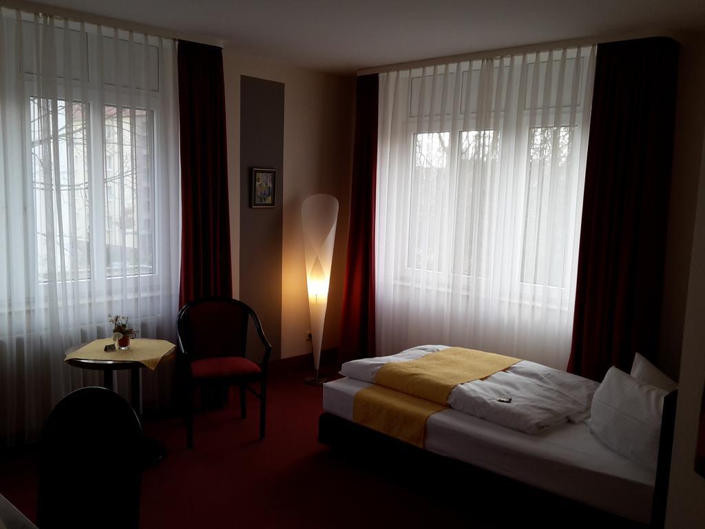 City Hotel アッシャースレーベン エクステリア 写真