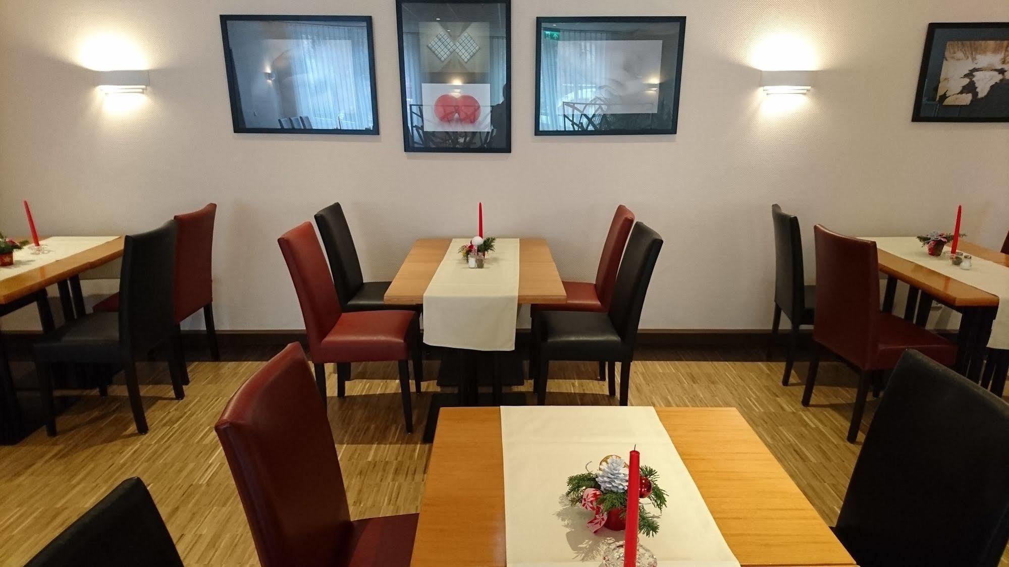 City Hotel アッシャースレーベン エクステリア 写真
